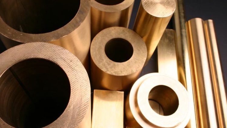 Qual é o impacto ambiental que o bronze alumínio gera?